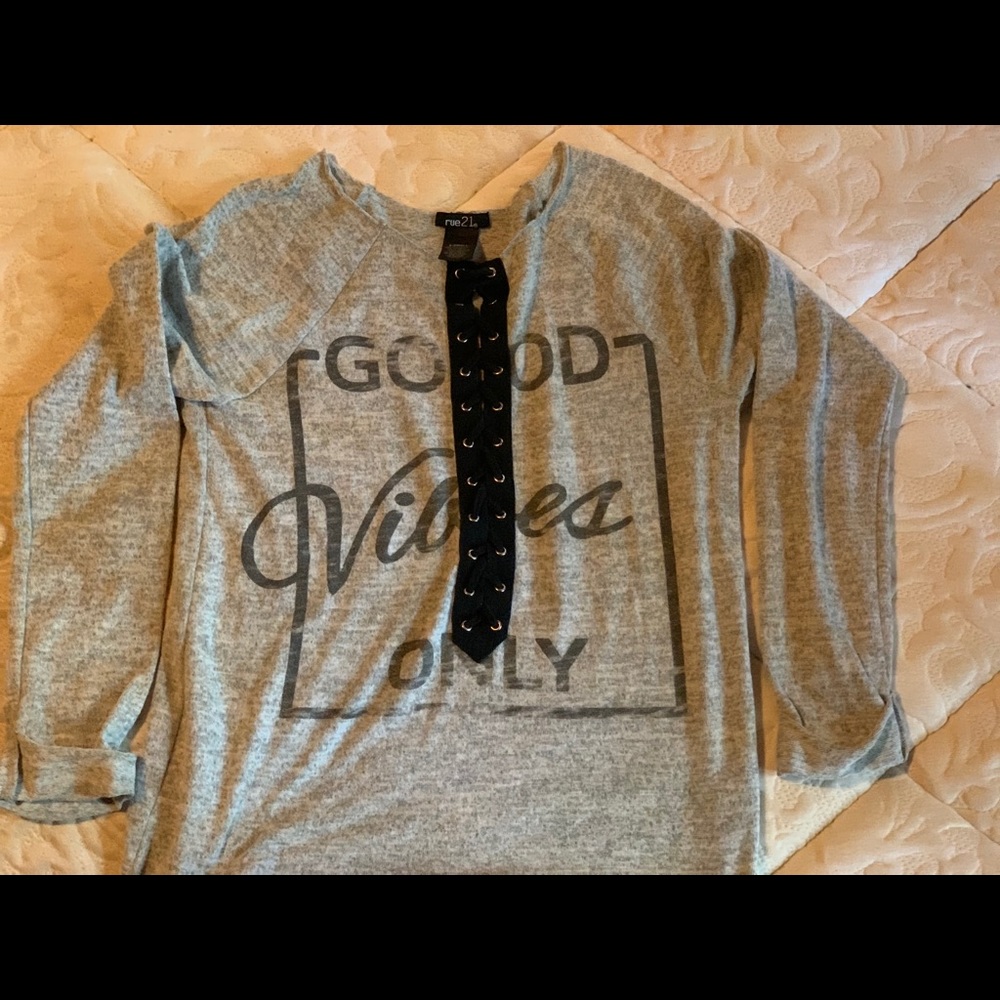 Super cute Lace-up shirt